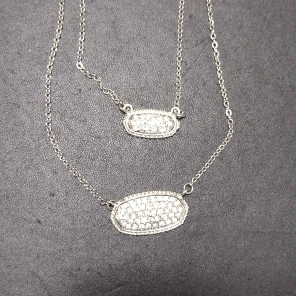 Silver tone double pendant necklace 18-20"